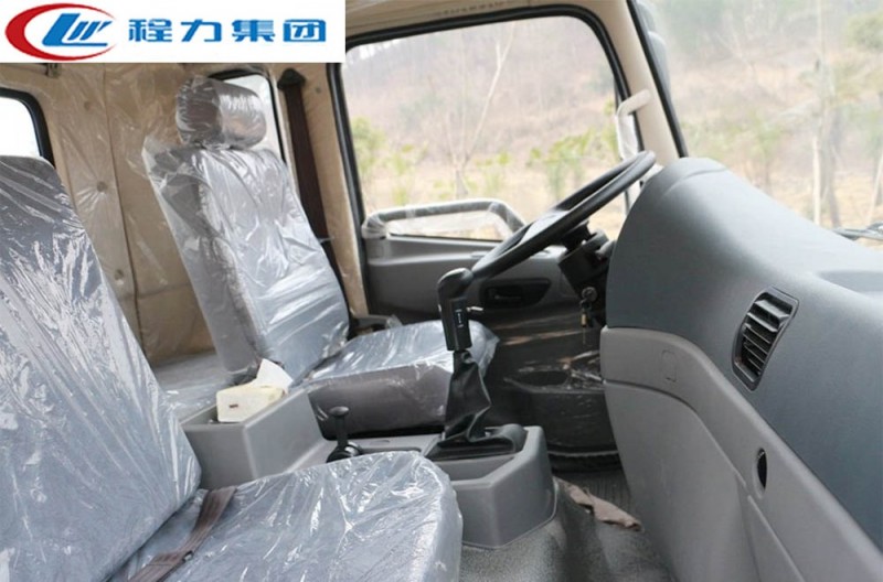 東風御龍后八輪18-22方灑水車