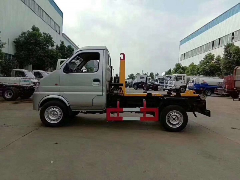 長(zhǎng)安3方勾臂式垃圾車(chē)（單輪）