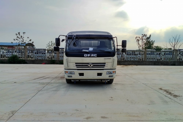 東風大多利卡抑塵車(方形6.5噸、30-50米霧炮、單排駕駛室)