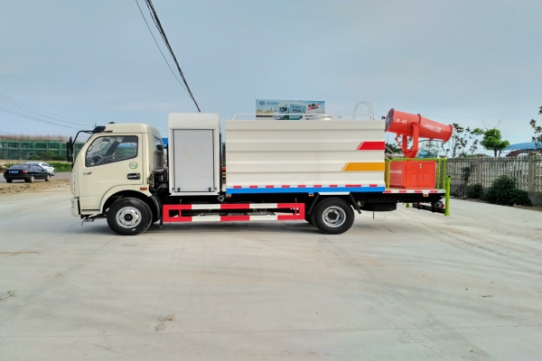 東風大多利卡抑塵車(方形6.5噸、30-50米霧炮、單排駕駛室)圖片