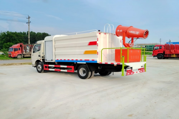 東風大多利卡抑塵車(方形6.5噸、30-50米霧炮、單排駕駛室)圖片