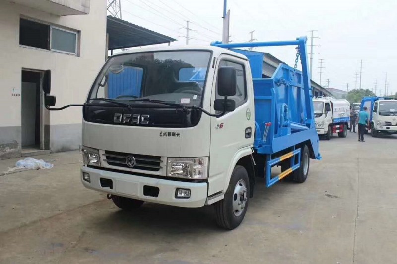 東風小多利卡5-6方擺臂垃圾車