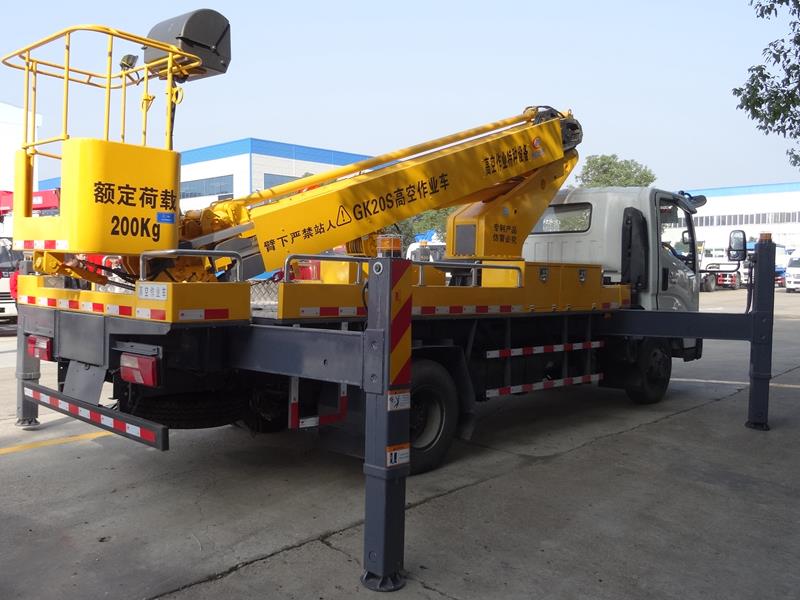 江鈴凱銳20米伸縮臂高空作業車圖片