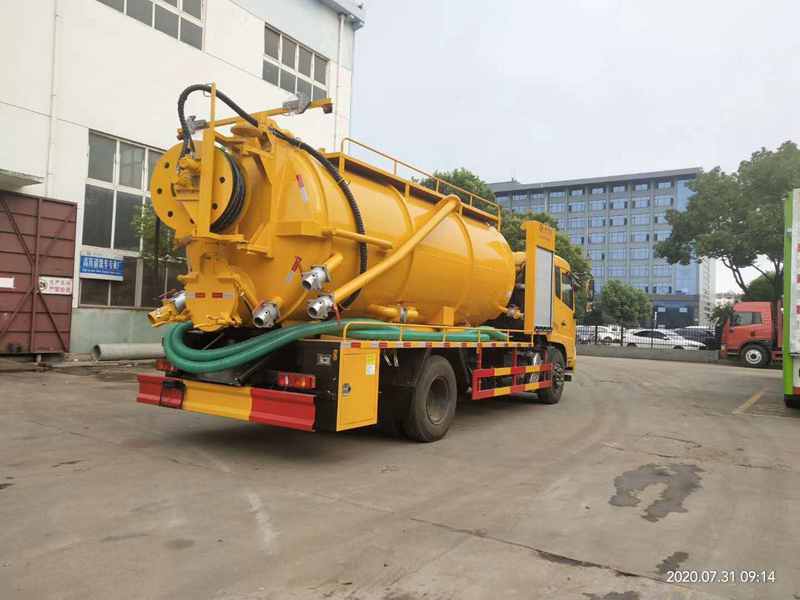 東風(fēng)天錦清洗吸污車 東風(fēng)天錦清洗吸污車圖片