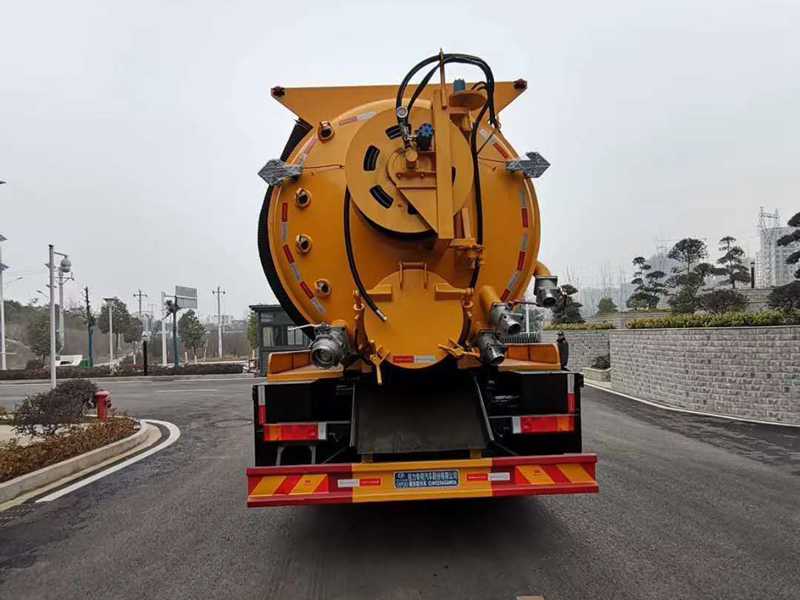 東風天龍清洗吸污車圖片