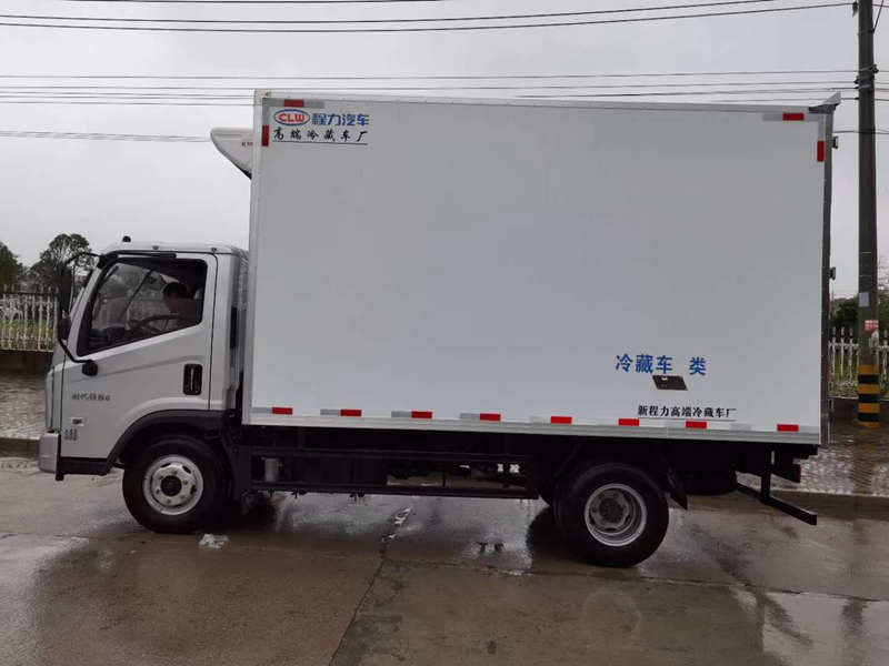 福田時(shí)代領(lǐng)航6冷藏車圖片
