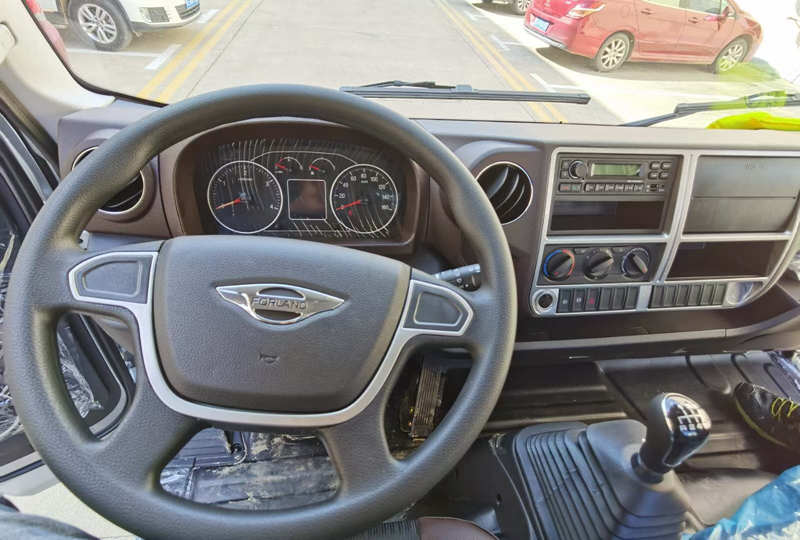 福田時(shí)代領(lǐng)航6冷藏車圖片