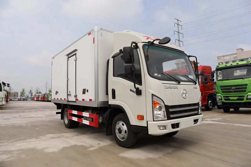 成都大運(yùn)冷藏車(chē)（4米）