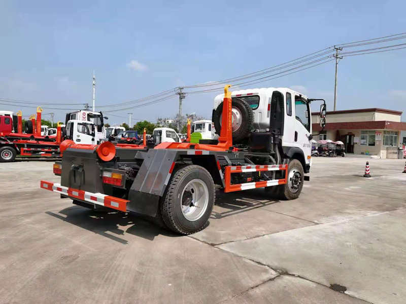 大運(yùn)勾臂式垃圾車（黃牌）圖片