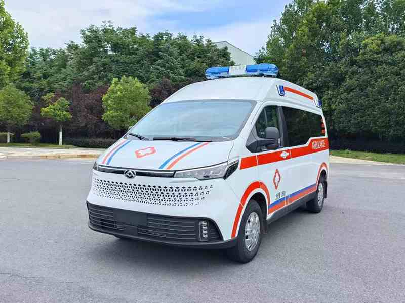 大通V70中軸中頂救護(hù)車 大通V70中軸中頂救護(hù)車圖片